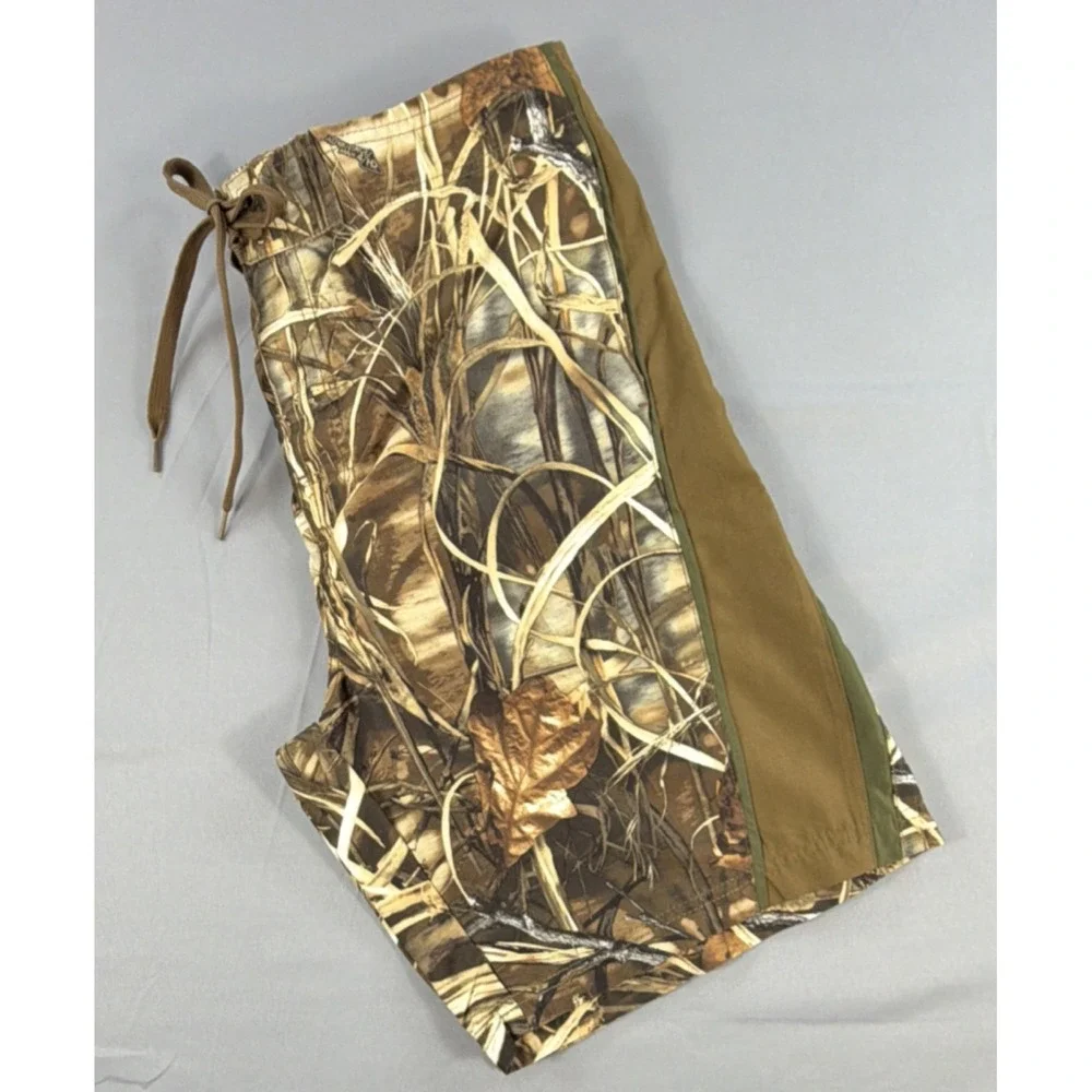 Bass Pro Shops Men's L Camo Swim Trunks Mesh Lined Hunting Fishing Shorts